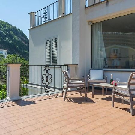 Ferienwohnung Casa Gege', For Up To 5 Guests, Shared Pool, Sorrento Center Exterior foto
